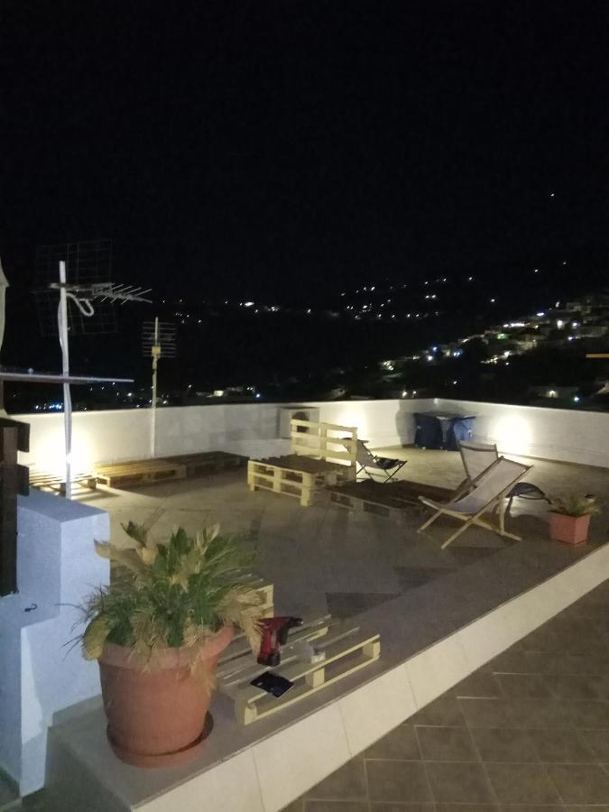 New Style In The Neighborhood Apartment Ermoupoli Exterior foto