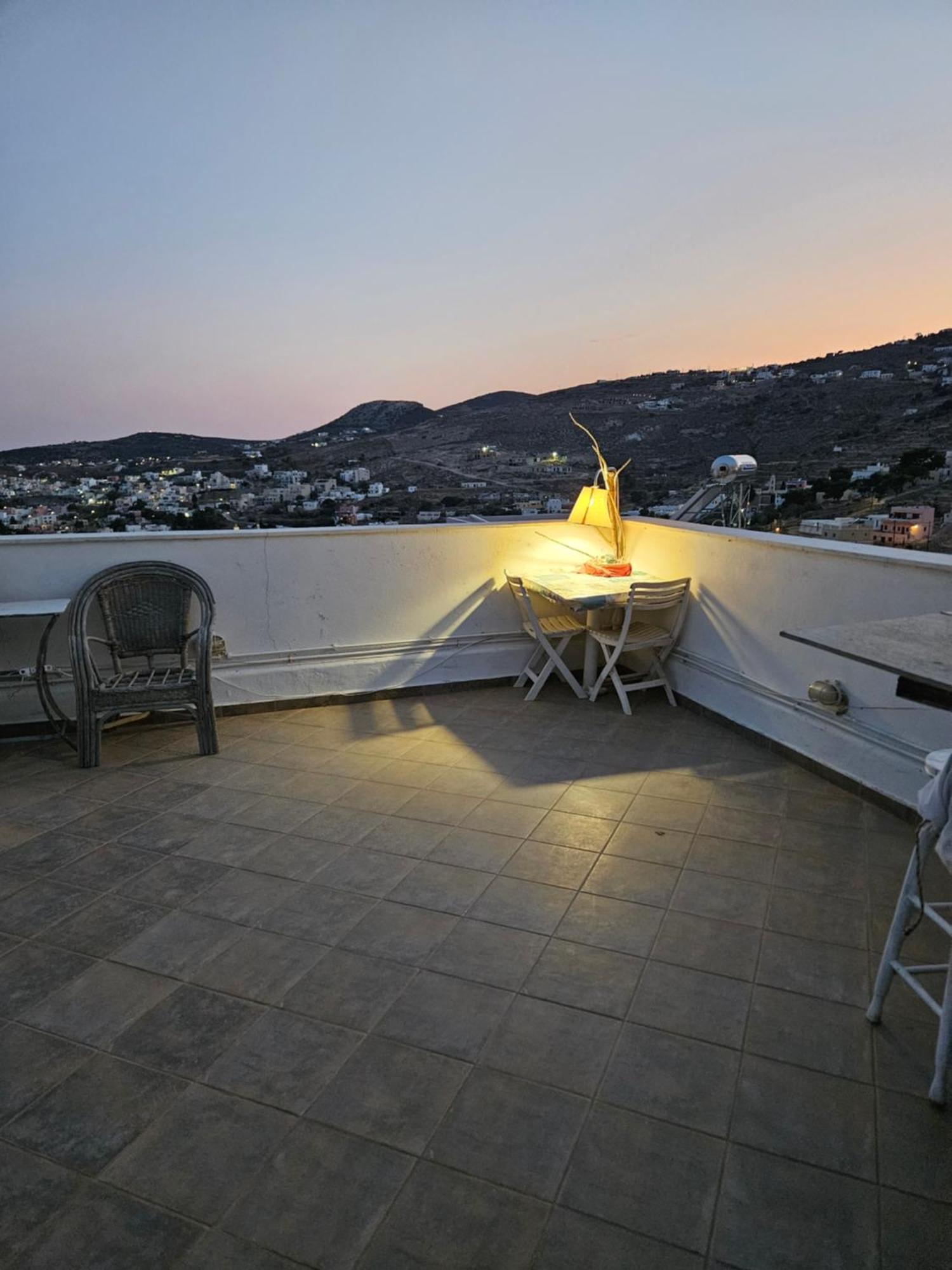 New Style In The Neighborhood Apartment Ermoupoli Exterior foto